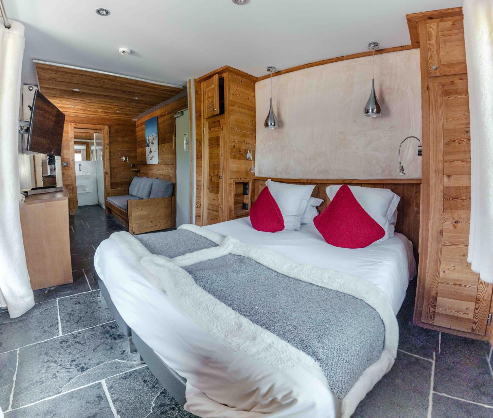 Classic Triple Room,1542920635:JPEG